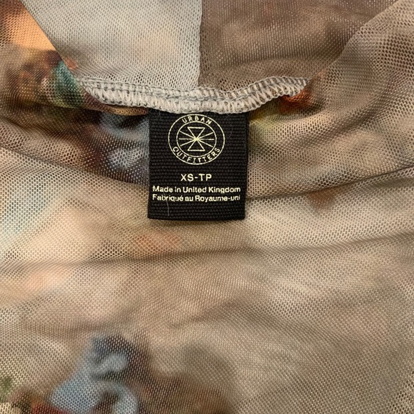 (SOLD) URBAN OUTFITTERS CHERUB MESH TOP. - Picture 4 of 6